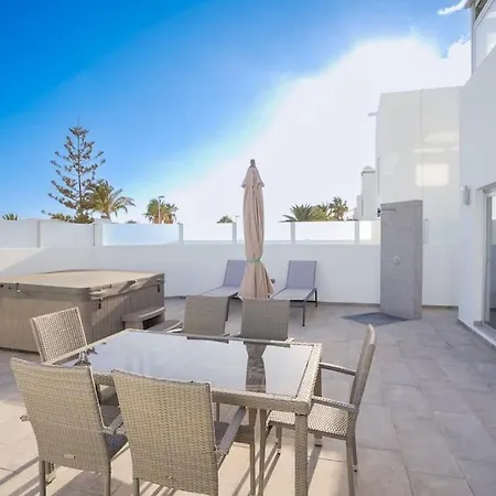 Luxury Solarium, Jacuzzi, A/c And Wi-fi Apartment