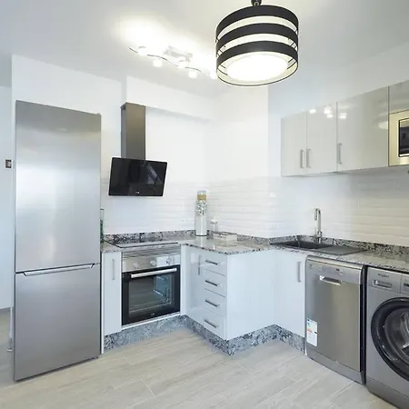 Apartment Luxury Solarium, Jacuzzi, A/c And Wi-fi Tias
