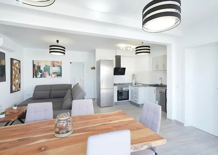 Luxury Solarium, Jacuzzi, A/c And Wi-fi *